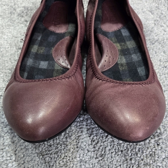 Born Rozalee Burgundy Leather Pointed Toe Ballet Flat Comfy Business Casual - Picture 4 of 11
